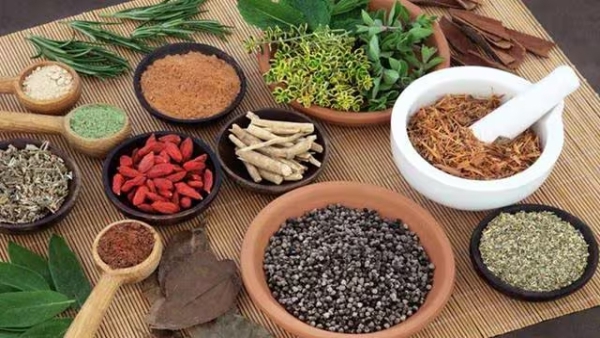 यौन स्वास्थ्य और शारीरिक ऊर्जा के लिए प्राकृतिक आहार और असरदार पारंपरिक जड़ी-बूटियां